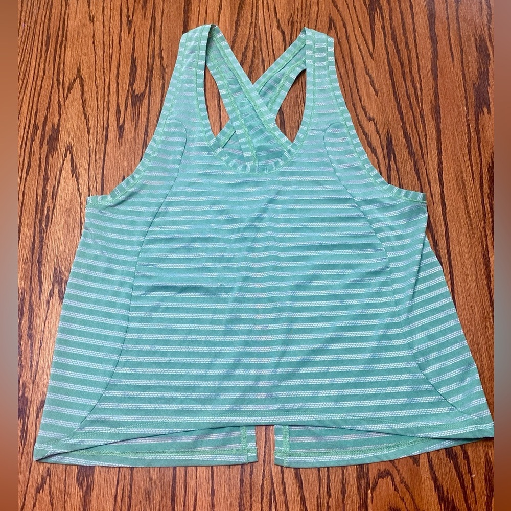 Zyia Nimbus Forest Green Split Back Tank Top XL